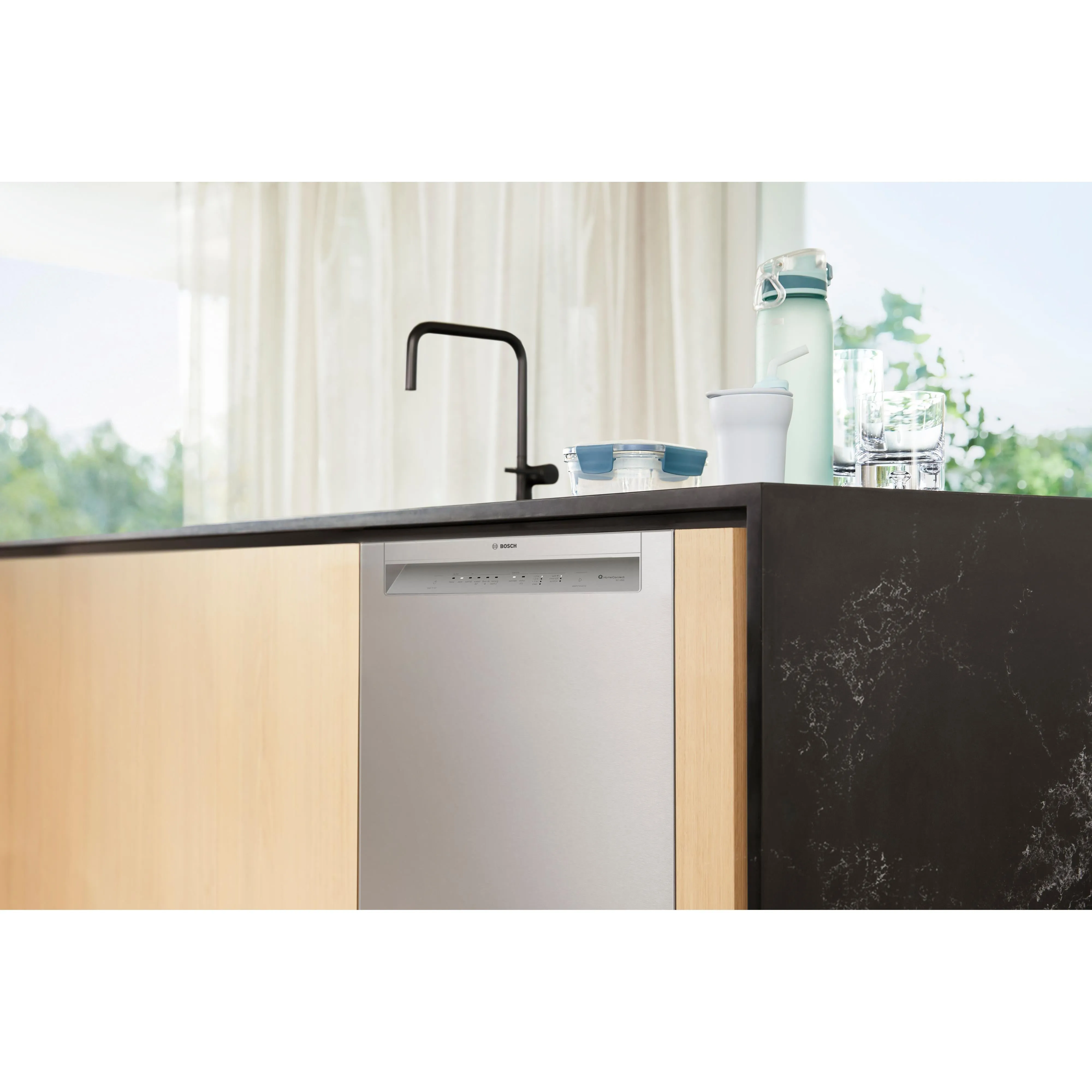 Bosch 24-inch Built-in Dishwasher with Home Connect® SHE3AEM5N