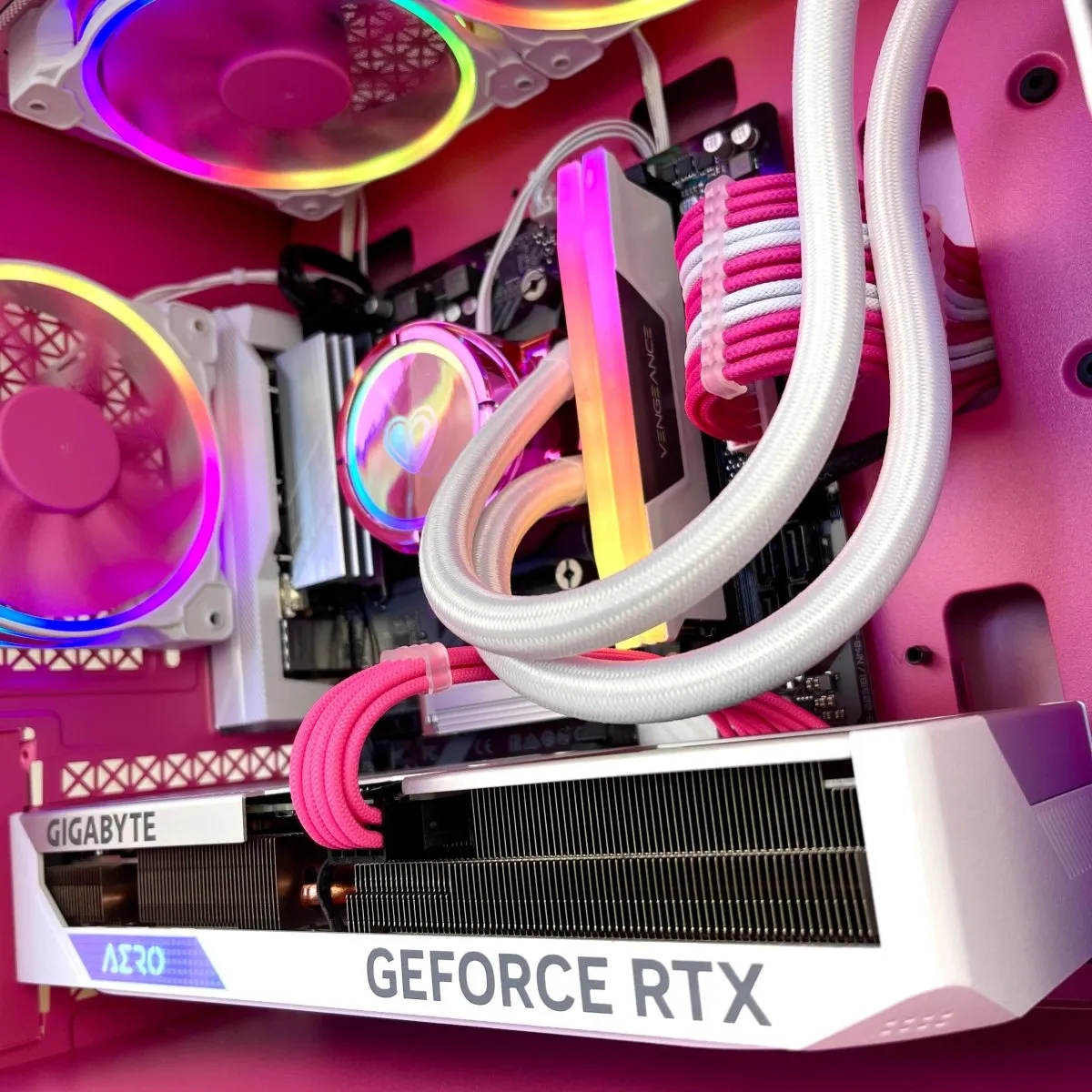 IGaming Ryzen 5 7600 | RTX 4060-4070 Super | 32GB DDR5 - Pink Pixel V2